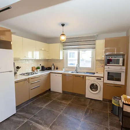 Apartment Sunshine By Holidaykeys Karavas (Northern Cyprus)