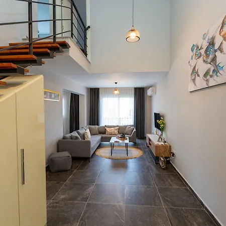 Sunshine By Holidaykeys * Karavas (Northern Cyprus)